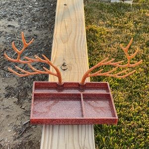 Beautiful rose gold jewelry or makeup organizer